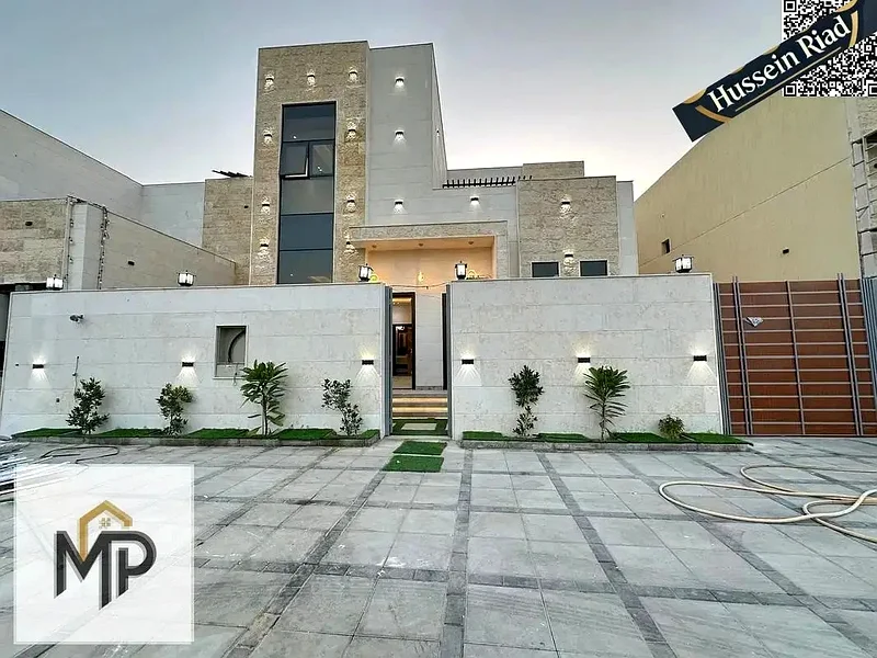 فيلا فاخرة للبيع في الشارع الرئيسي، مباشرة بالقرب من المسجد. تشمل رسوم التسجيل.63904952176002111
