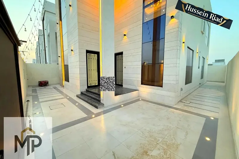 A real opportunity to own a distinctive villa in a strategic location, ready for immediate inspection. Directly on the road, at a very special price.63904246580865114