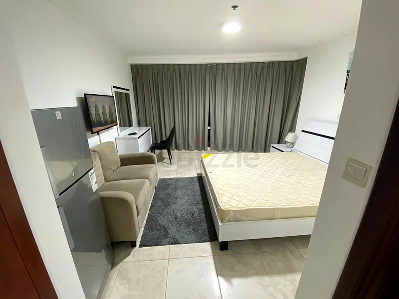 Master Room In Escape Tower Business Bay633150896099851120