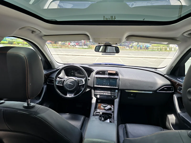 2018 F-PACE GCC63177102100353114