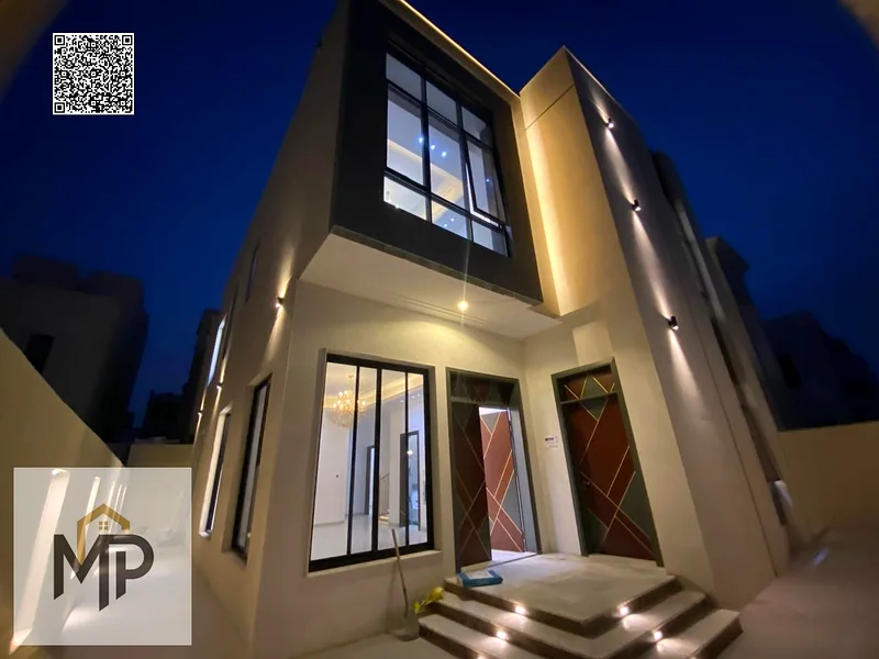 For sale, a luxurious villa in Al Helio - Ajman, a distinguished location and an ideal design for large families. Villa details: 6 master bedrooms.63904357323651111