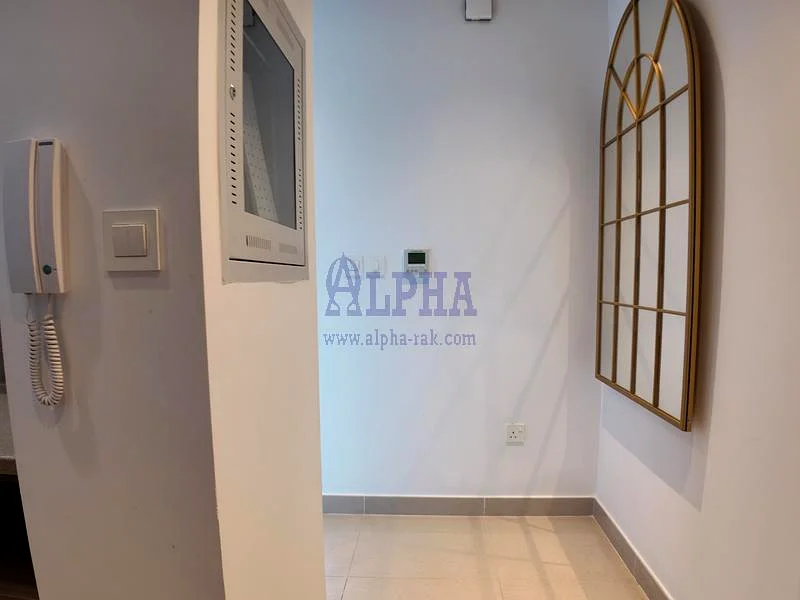 إطلالة على البحيرة | غير مؤثثة | الحياة على الم waterfront63864087062657113
