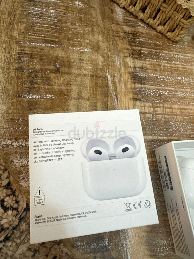آبل إيربودز برو - آبل إيربودز الجيل الثالث مع علبة الشحن بمنفذ لايتنيج،63190117354241113