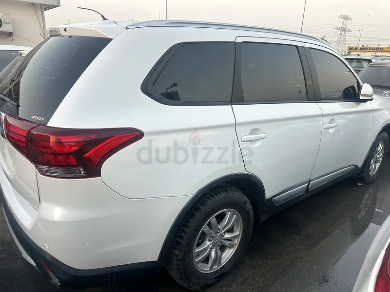 ميتسوبيشي أوتلاندر63173122300418114