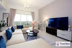 NO COMMISSION!! NEWLY FURNISHED, SPACIOUS APARTMENT