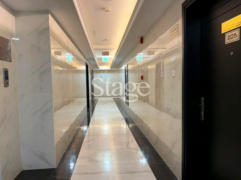 مبنى سكني كامل للبيع | جي +2 | موقع رائع63869924566147111