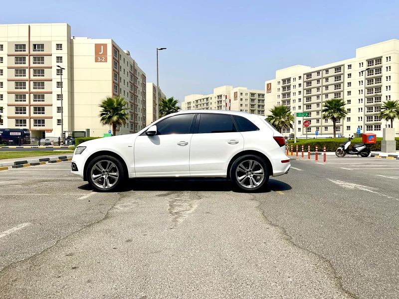 Lady Driven Audi Q5 2015 S-Line 2.0 V4 Top Option, Low Milage, Original Paint, Well Maintained63168499709059113