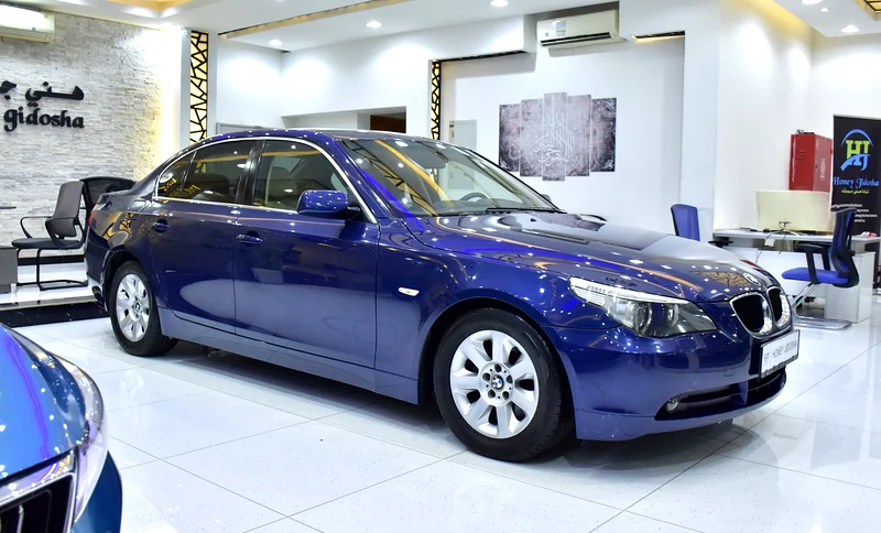 VERY LOW KILOMETER! ONLY 95,000 KM! BMW 520i ( 2005 Model ) in Blue Color GCC Specs63158800583425112