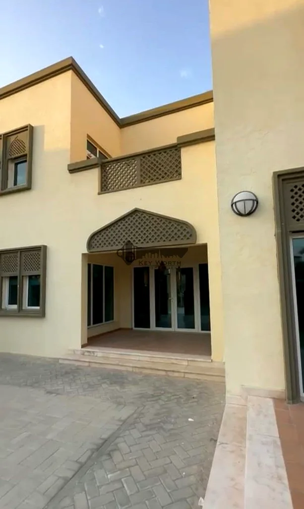 منطقة I جاهزة I تم صيانتها جيدًا I جميع الغرف بها حمامات خاصة I قطعة أرض كبيرة63269569241602113