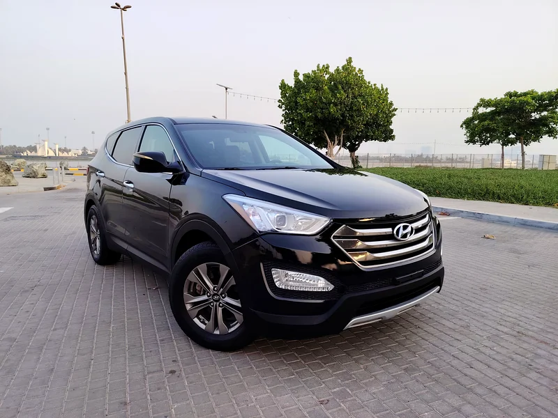 Santafe 2016 USA 4 Cylinder Clean Inside Out Immaculate Condition With Low KM Good For Family Use63171299574658114