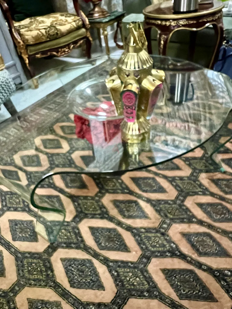 طاولة قهوة زجاجية من مارينا63179391098625113
