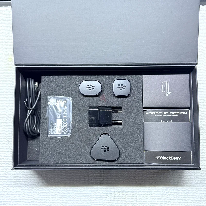 BlackBerry Porsche Design 64Gb62863826013186114