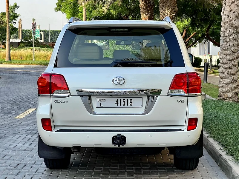 2013 تويوتا لاند كروزر GXR V6 4.0 لتر، شركة جي سي سي الفطيم، سجل صيانة كامل، حالة ممتازة62931649040771114
