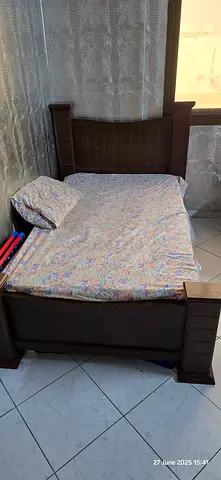 Stylish Wooden Bed Frame – Perfect for Any Bedroom!
