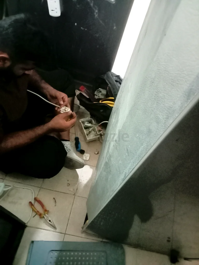 AC  fridge and frezer  and washing machine repair and servicesrepair63220334913921110