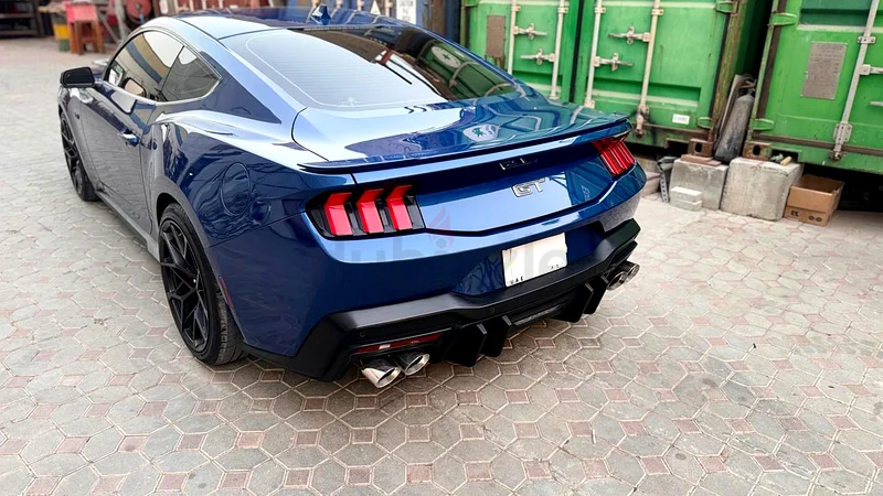 للطراز Mustang GT الممتاز، اللون الأزرق الملكي63148646724354113