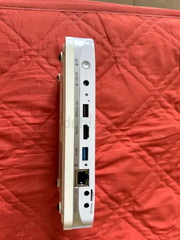 Merlin Portable Projector