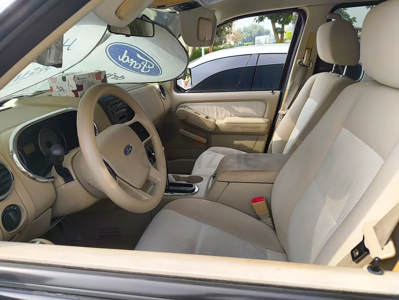 Ford Explorer 2006: single owner-driven, well maintained63156539616386113