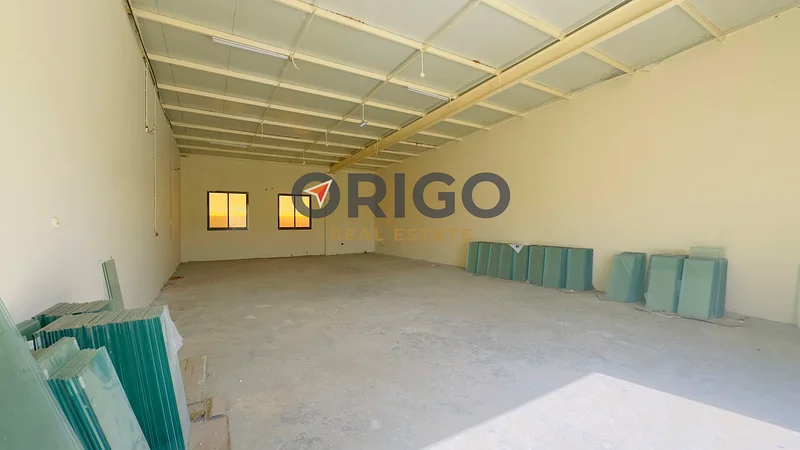 Spacious warehouses |Close to Markets| parking space63168501649795113