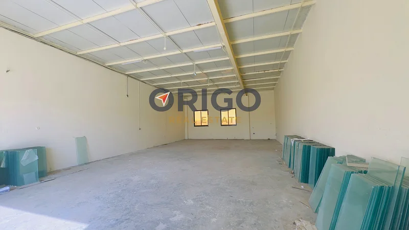 Spacious warehouses |Close to Markets| parking space63168501649795114