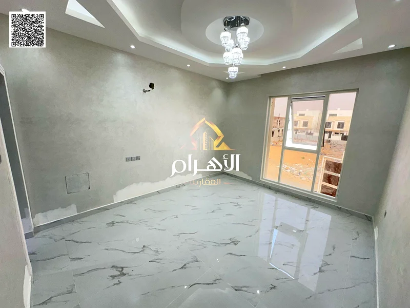 فيلا للبيع بسعر ممتاز يشمل رسوم التسجيل، قابل للتفاوض، تحتوي على فناء كبير. ملكية حرة لجميع الجنسيات مدى الحياة.63187211739009112