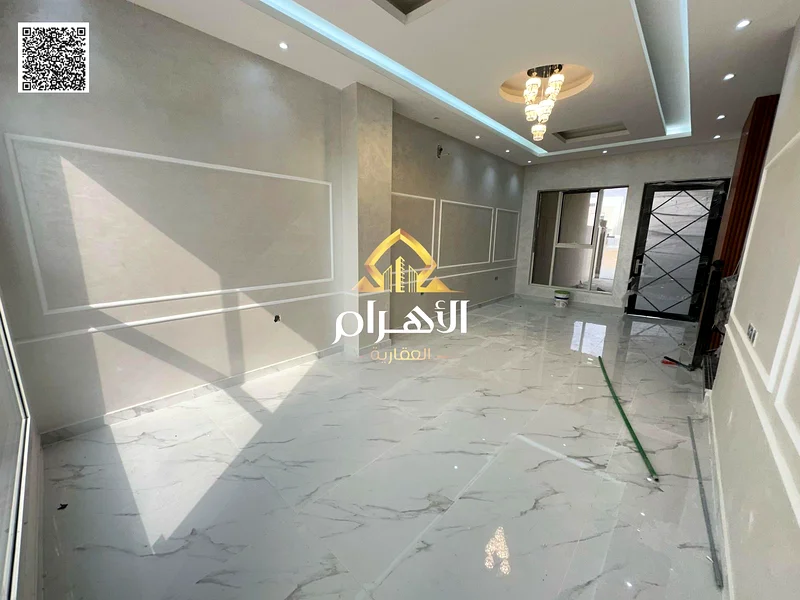 فيلا للبيع بسعر ممتاز يشمل رسوم التسجيل، قابل للتفاوض، تحتوي على فناء كبير. ملكية حرة لجميع الجنسيات مدى الحياة.63187211739009114