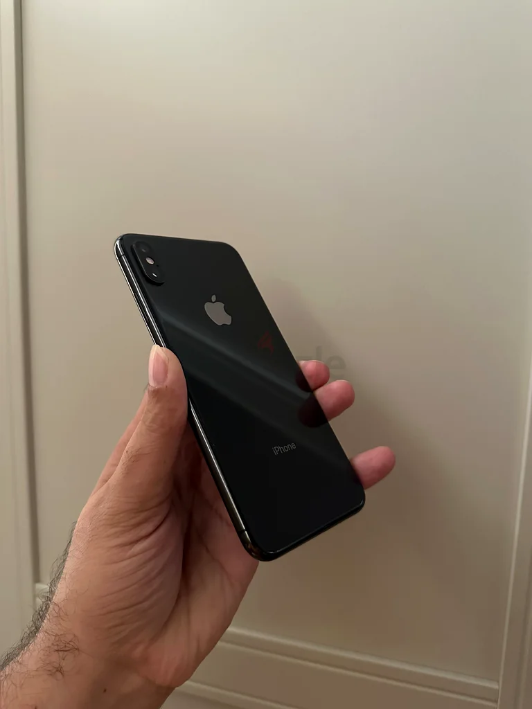 آيفون إكس إس ماكس 64 جيجابايت، هاتف مستخدم قليلاً63215875739523112