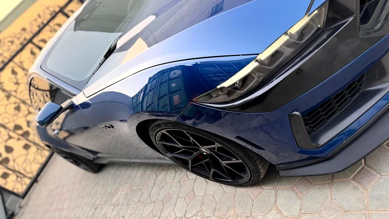 للطراز Mustang GT الممتاز، اللون الأزرق الملكي63148646724354111