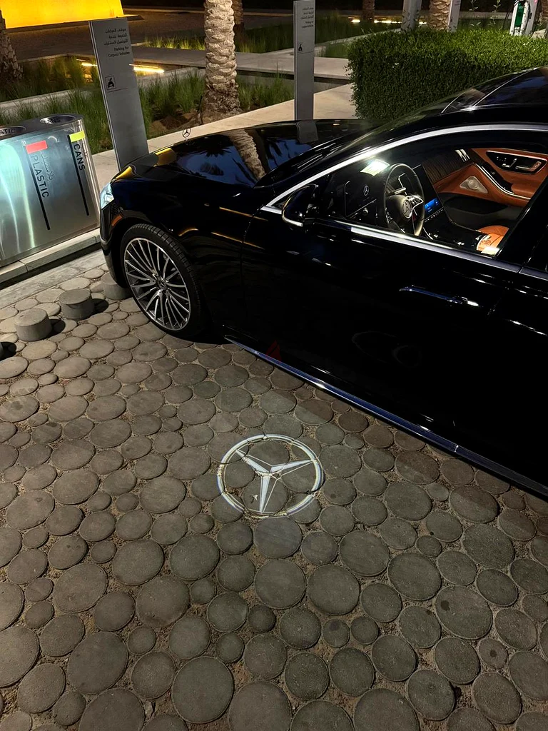 AbuDhabi63163859716483113