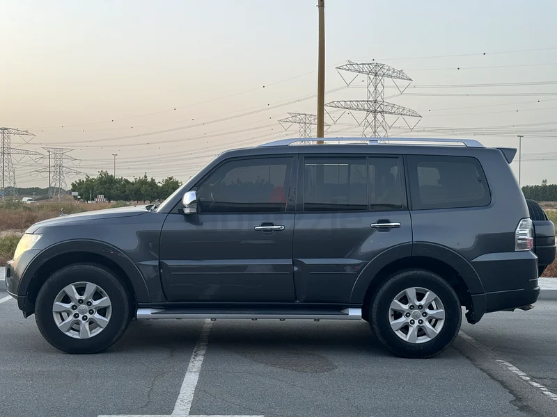 Mitsubishi pajero 201163153228480386111