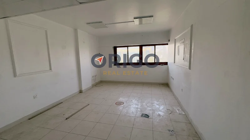 شقة بباردة بدون تكييف | مع خزانة ملابس | وسط المدينة63153231627649111