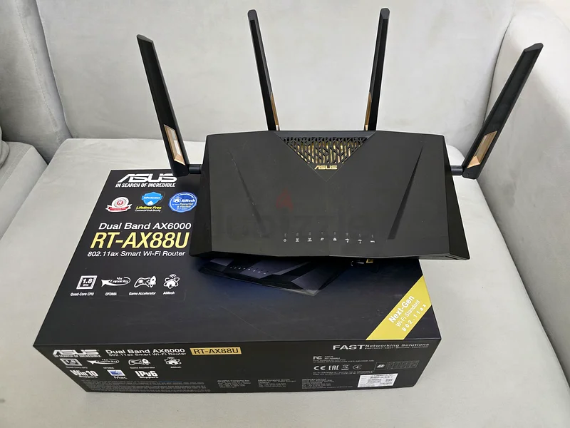 جهاز توجيه واي فاي ثنائي النطاق ASUS RT-AX88U63255524215555111