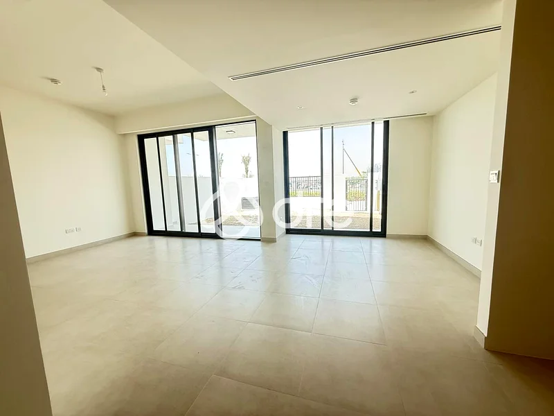 جاهز للانتقال | قريب من المسبح والمنتزه | مشرق63174316259201111