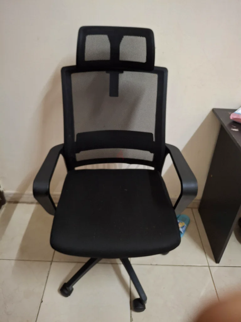 كرسي مكتب أنيق ومريح من حيث التصميم المريح للراحة القصوى632119133615381114