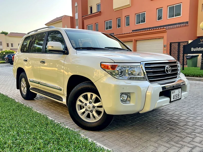 2013 تويوتا لاند كروزر GXR V6 4.0 لتر، شركة جي سي سي الفطيم، سجل صيانة كامل، حالة ممتازة62931649040771112