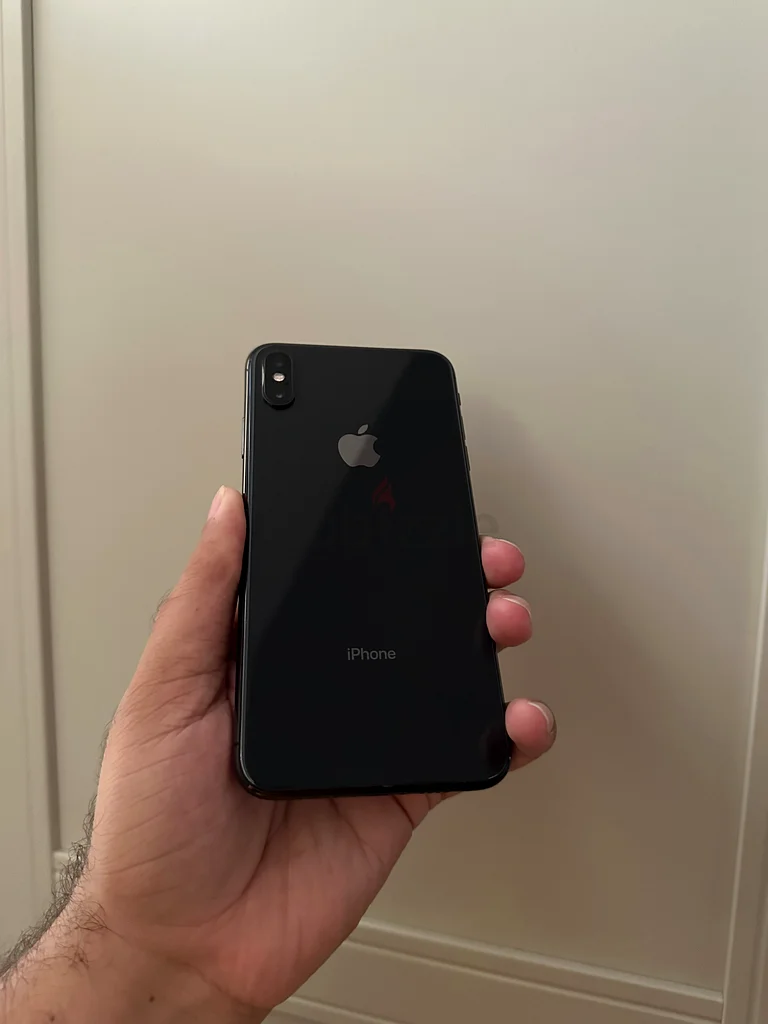 آيفون إكس إس ماكس 64 جيجابايت، هاتف مستخدم قليلاً63215875739523111