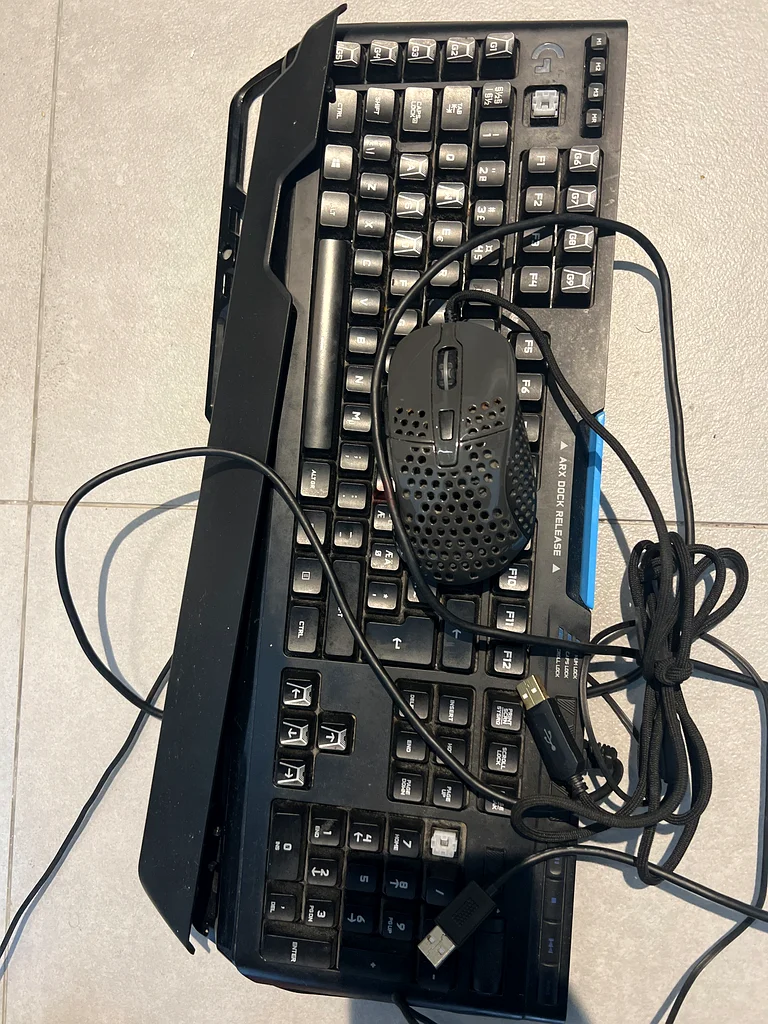جهاز كمبيوتر مكتبي للألعاب من HP Pavilion - عالي الأداء طراز TG01-0815no - برج كمبيوتر مكتبي من HP للبيع!63255000259971112