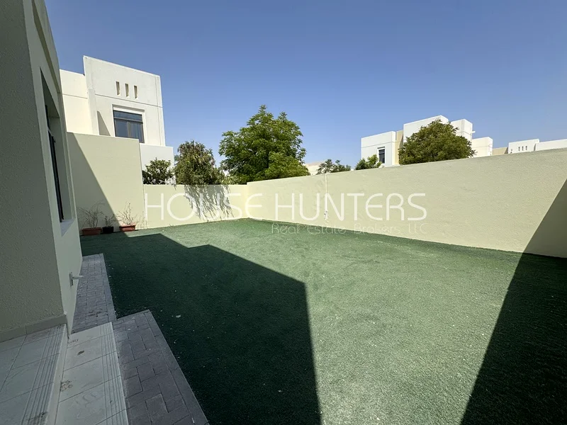 واسعة /4 غرف نوم وغرفة دراسية/ وحدة نهاية62937619125377112