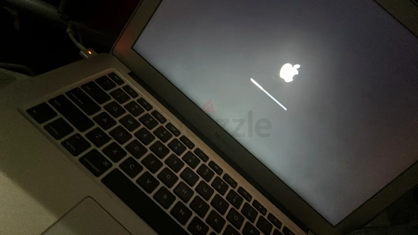MacBook Air63255534730114110