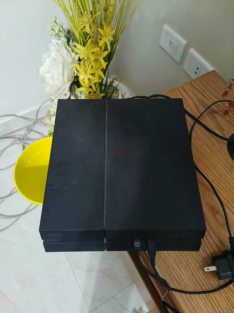 PlayStation 4 + 1 mando
