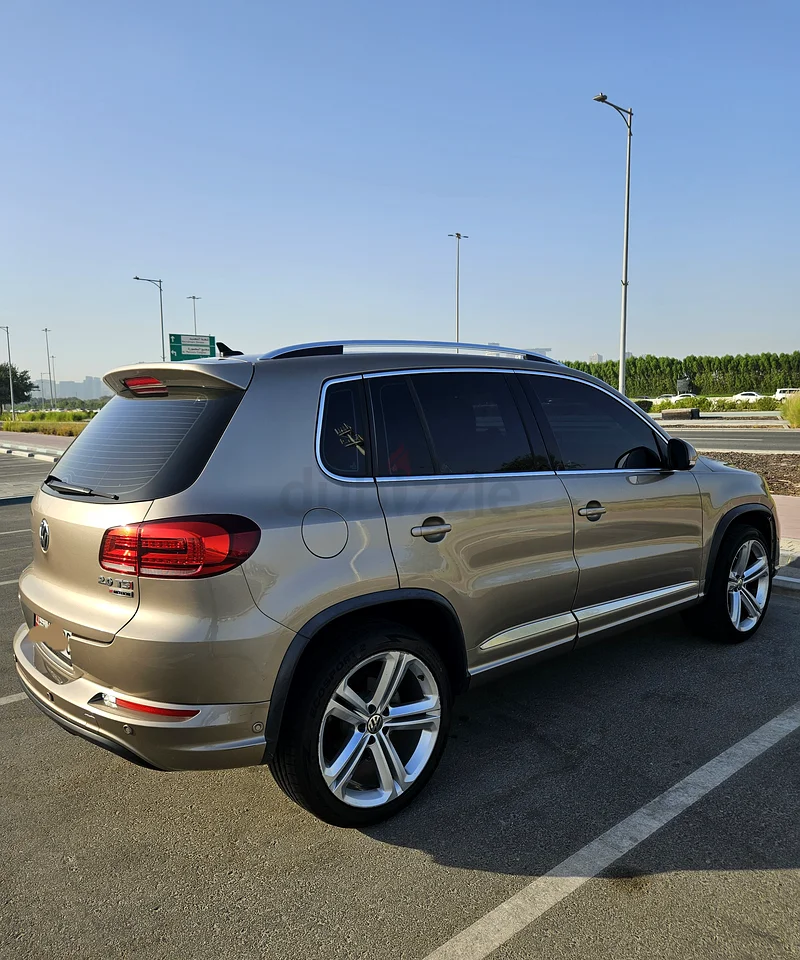 VOLKSWAGEN TIGUAN 2016 GCC SPECS LOW MILEAGE63135978665474114