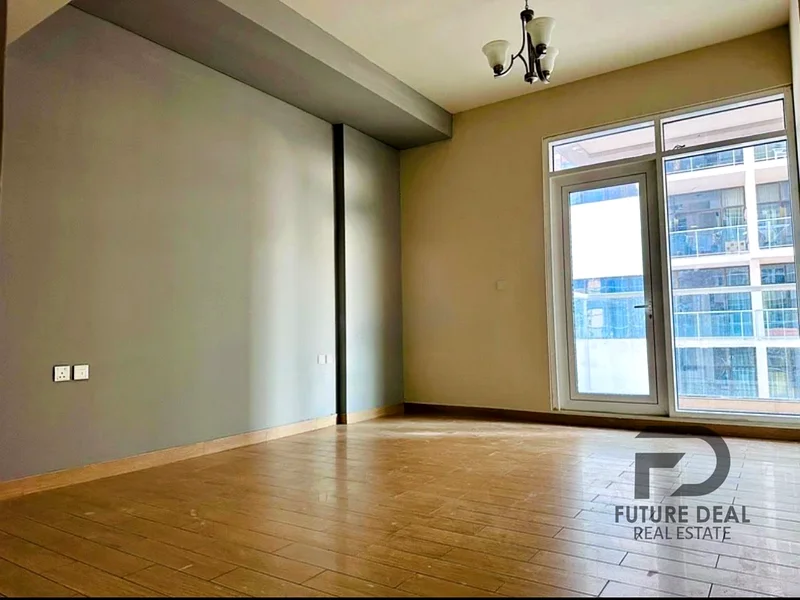 Vacant On Transfer Distress Deal  2 Bedroom | Spacious Size62934685844227113