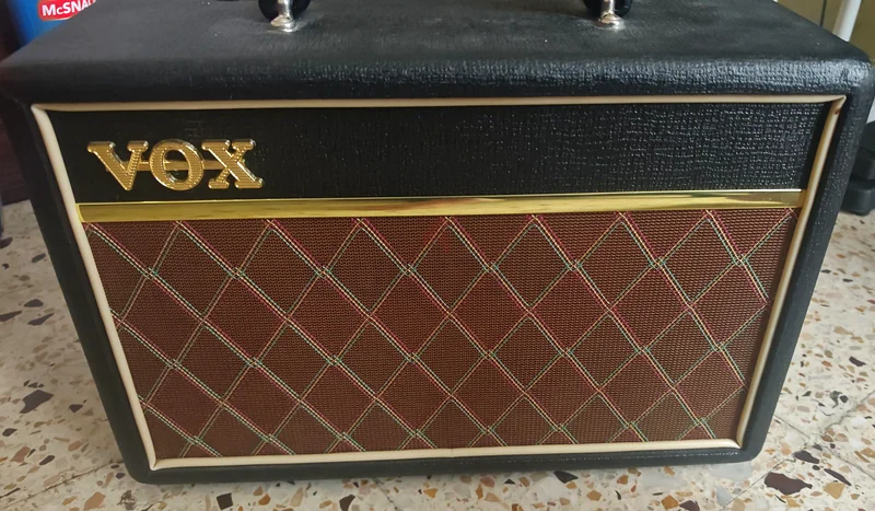 Guitar amplifier for sale632272776016651125