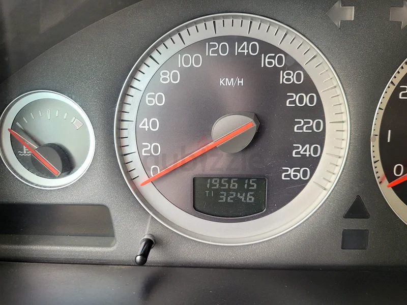 فولفو XC90 للبيع62929646198787111