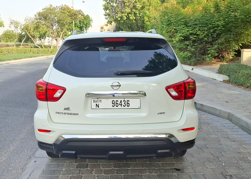 نissan باثفايندر 2018 فقط 89000 كم، تم صيانتها بالكامل وبحالة ممتازة63148166607233113