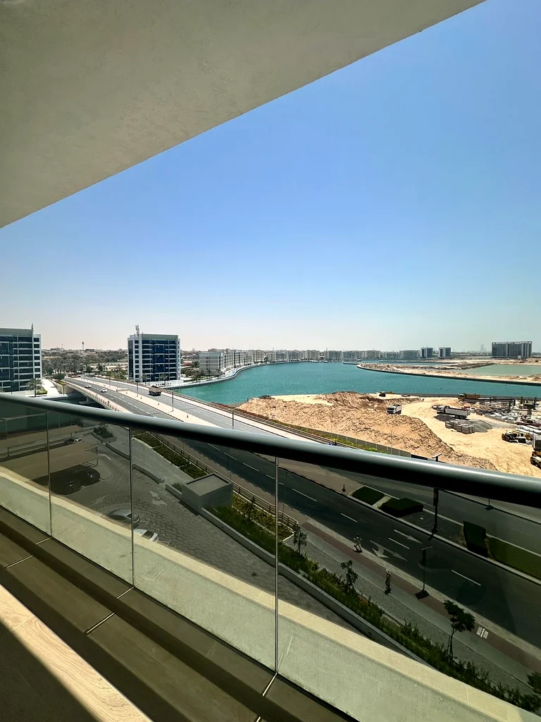 🏡  Modern 1-Bedroom Apartment with Stunning Sea Views in Gateway Residences II, Hayat Island63864087071874110