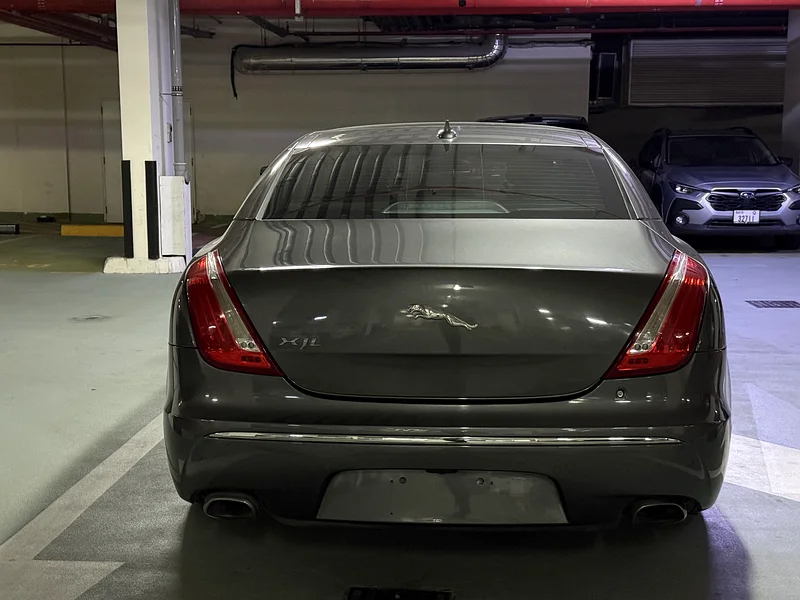 جاكوار XJL 2015، حالة ممتازة، مناسبة للخليج63176617551107114