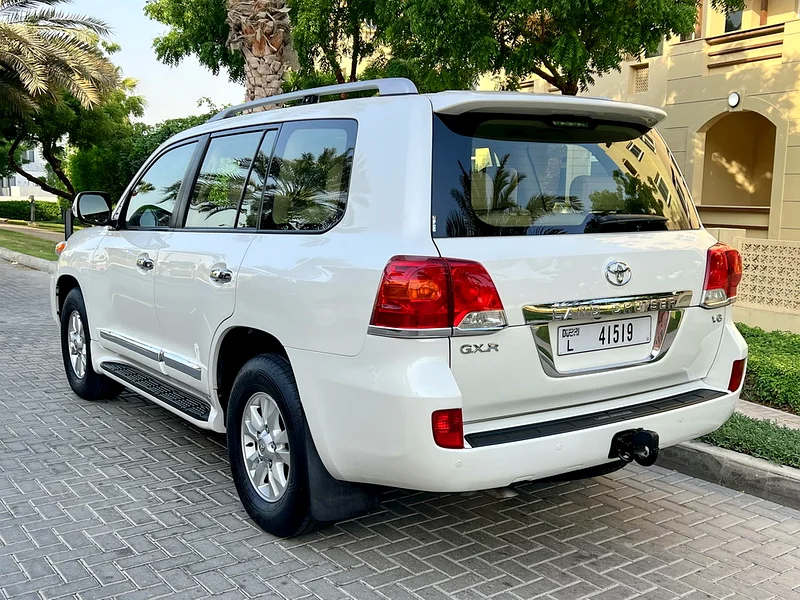 2013 تويوتا لاند كروزر GXR V6 4.0 لتر، شركة جي سي سي الفطيم، سجل صيانة كامل، حالة ممتازة62931649040771113