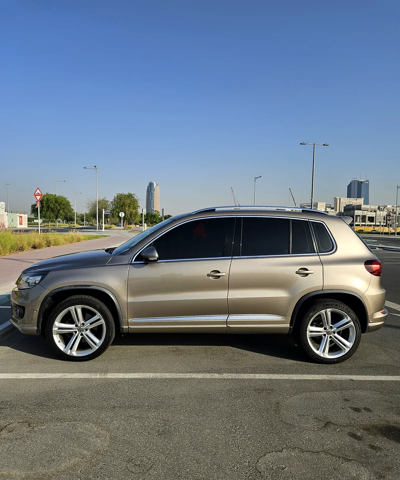 VOLKSWAGEN TIGUAN 2016 GCC SPECS LOW MILEAGE63135978665474111