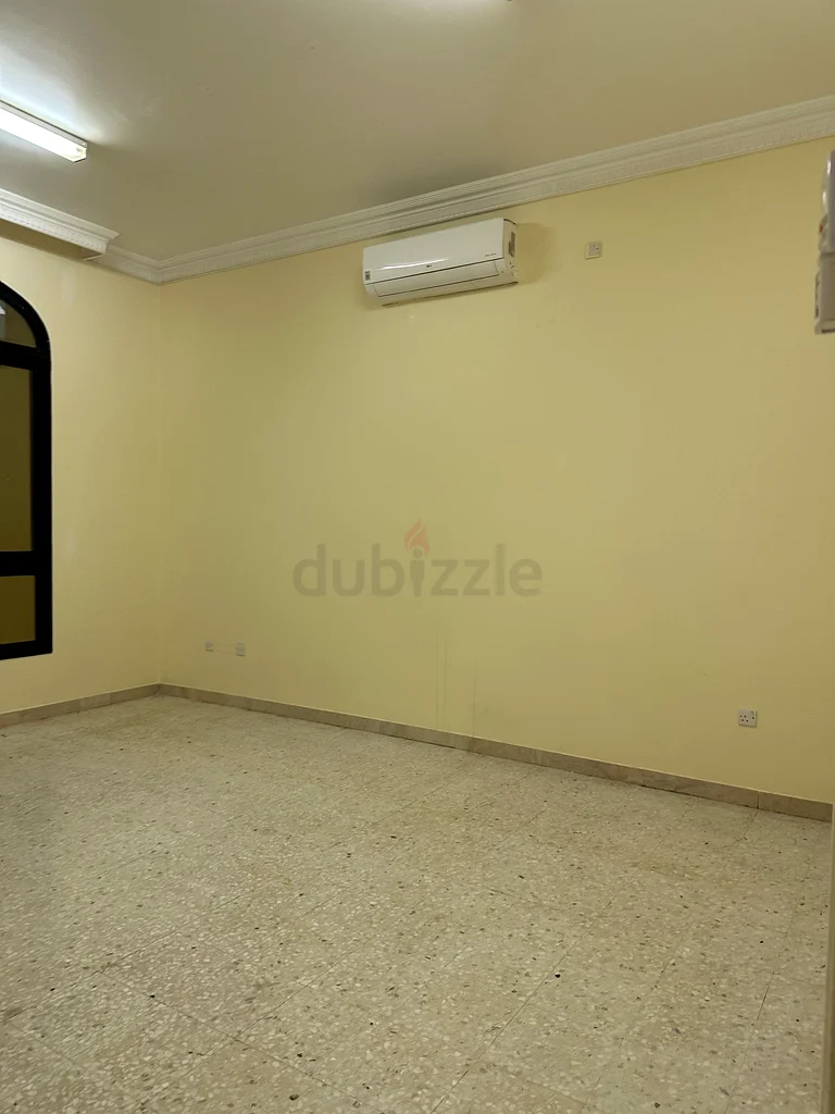 Room for rent in villa63143497365123112